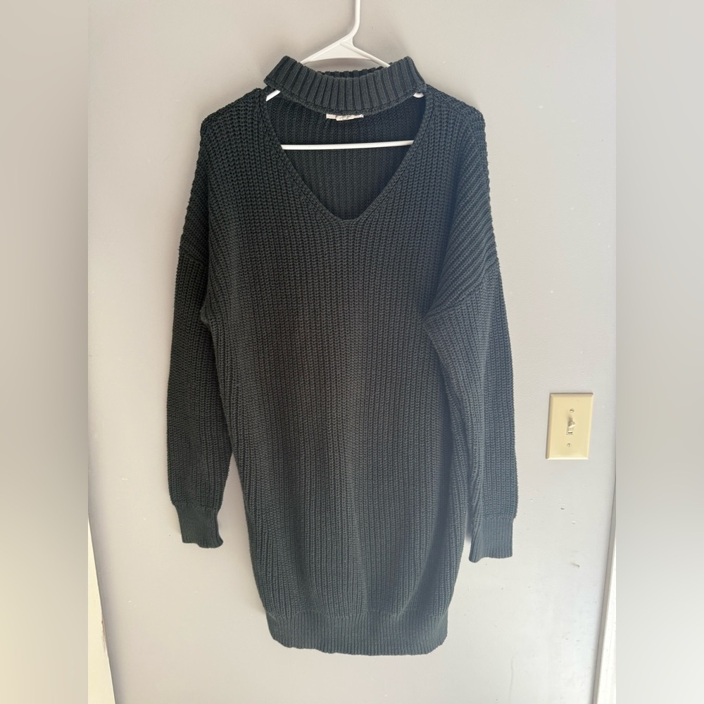 If It Were Me Knit Long Sleeve Cut Out Neck Sweater Dress Womens SZ L Dark Green